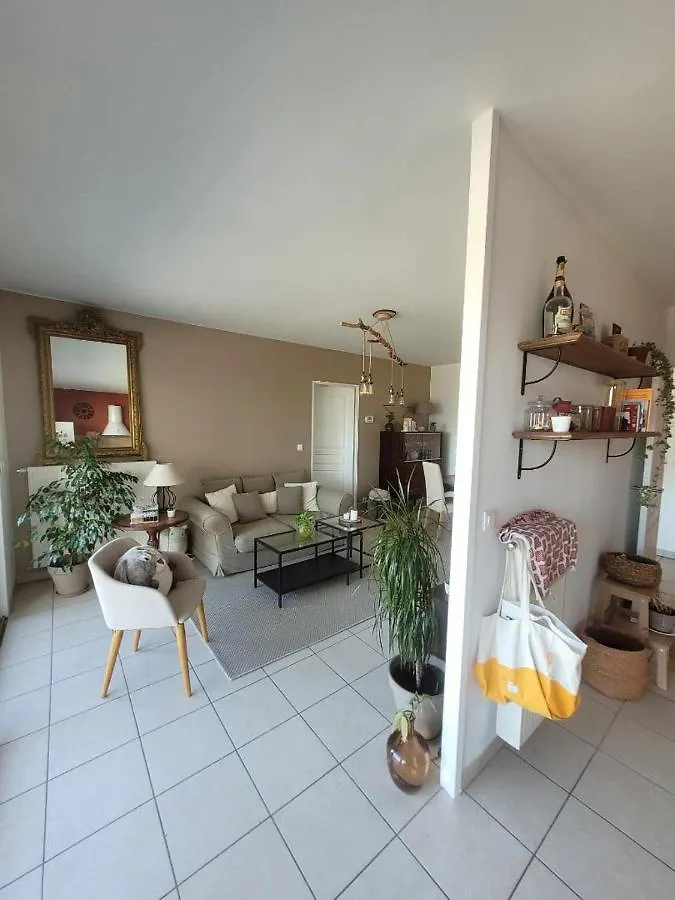 Gerland T2 Standing - Balcon - Parking Prive Souterrain Apartment Lyon France